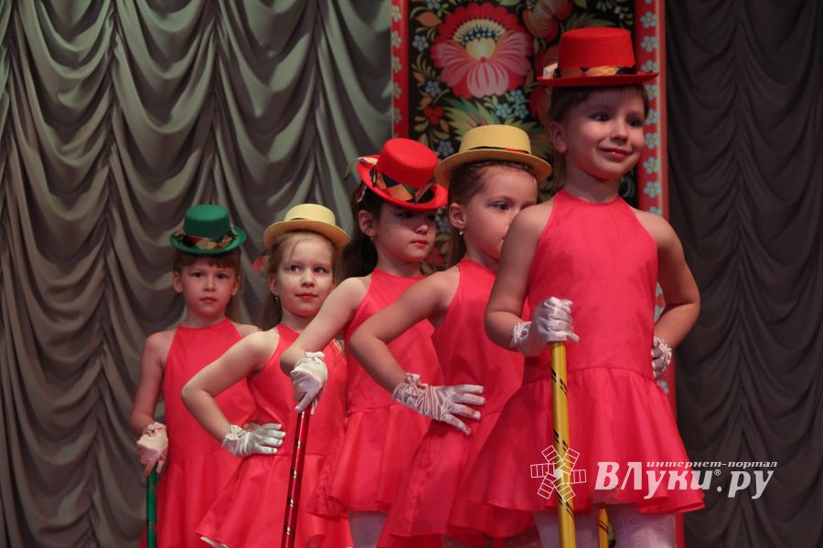 «Великолукская Веснянка»: детские сады 