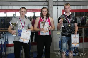 В Великих Луках прошел Чемпионат города по Русскому жиму и армлифтингу (фото)