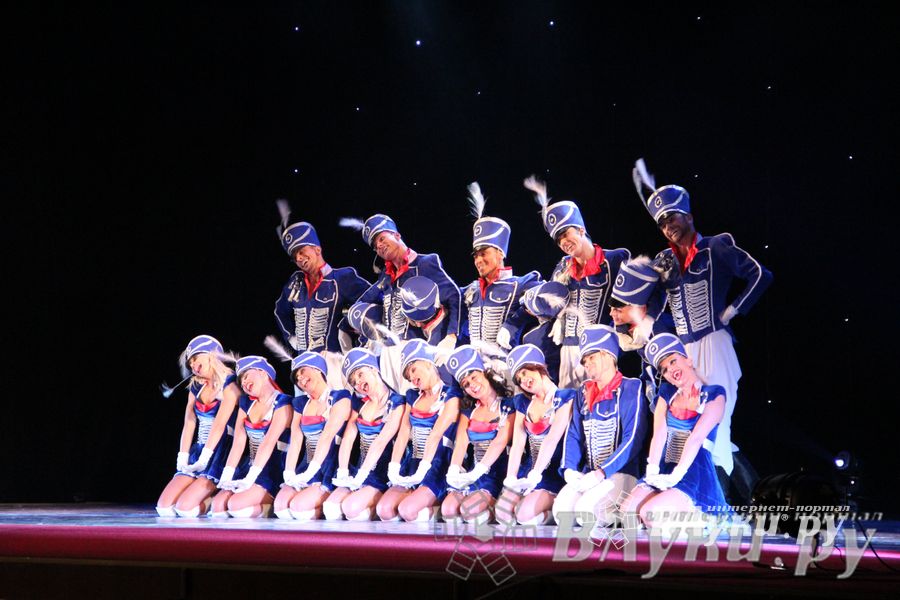 В Великих Луках состоялся концерт балета TODES