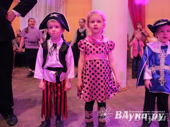 ​В городском ДК им. Ленина состоялась премьера музыкальной сказки «Буратино»