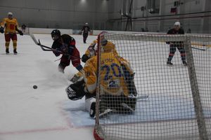 ХК «Экспресс» разгромил «Юниоров» (ФОТО)