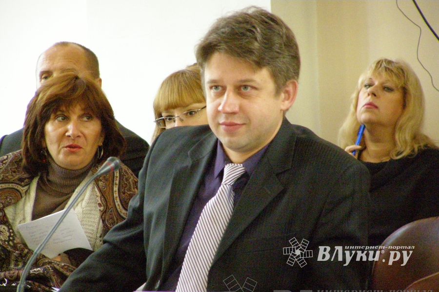 Выбор главы администрации Великих Лук