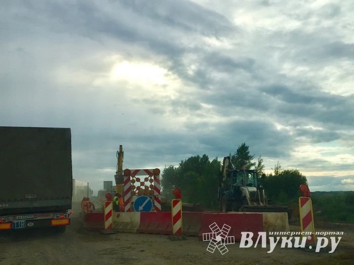 На трассе М9 Москва-Балтия продолжаются ремонтные работы (ФОТО)