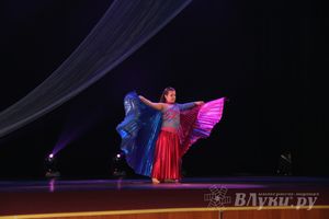 В ДК ЛК прошел музыкально-танцевальный спектакль «Босиком по млечному пути» (фото)