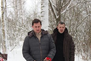 Никто не забыт: в Великих Луках благоустроили могилу неизвестного солдата (ФОТО)