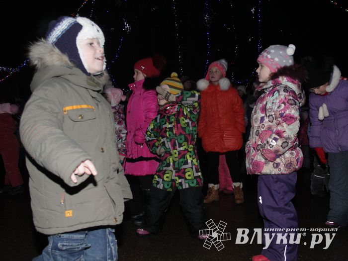 Великие Луки к встрече Нового года готовы (ФОТО)