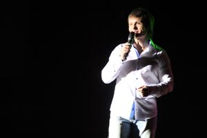 В Великих Луках состоялся концерт Артура (фото)