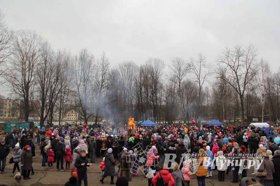 Гуляния широкой великолукской Масленицы