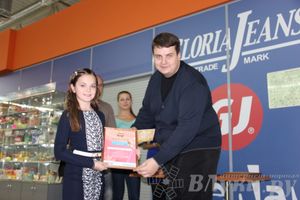 Названа победительница конкурса «Маленькая Красавица Великие Луки 2013»