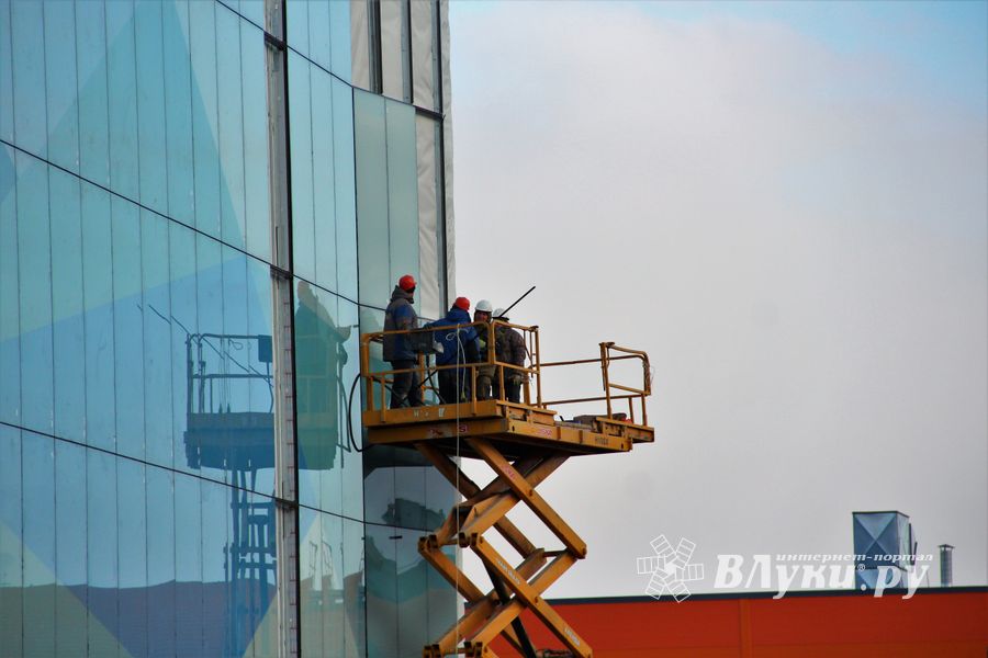 Сегодня утром Михаил Ведерников посетил Великие Луки (ФОТО)