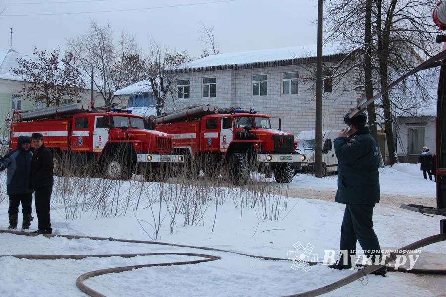 В Великих Луках горел жилой барак (ФОТО)