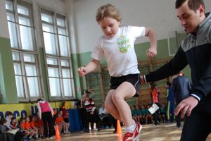 В Великих Луках стартовали спортивные соревнования среди дошколят «Юные олимпионики»