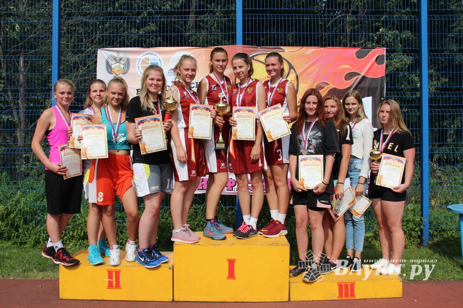 В Великих Луках прошли спортивные мероприятия, приуроченные ко Дню физкультурника (ФОТО)