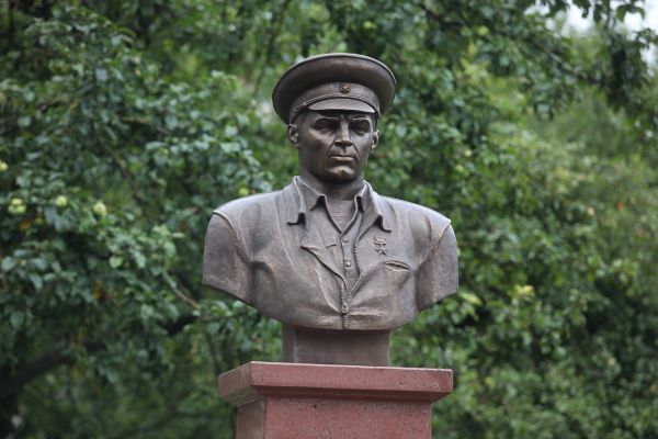 В Пскове открыли бюст «десантнику № 1» Василию Маргелову (ФОТО)