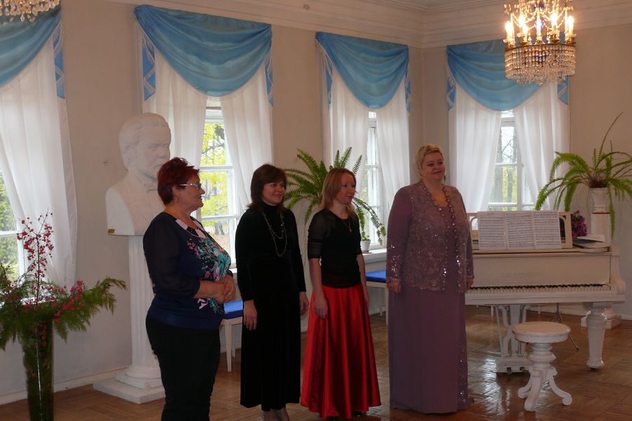 В усадьбе Мусоргского состоялся концерт солистов филармонии (фото)