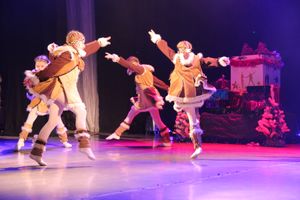 В ГДК им. Ленина встречают Новый год (ФОТО)