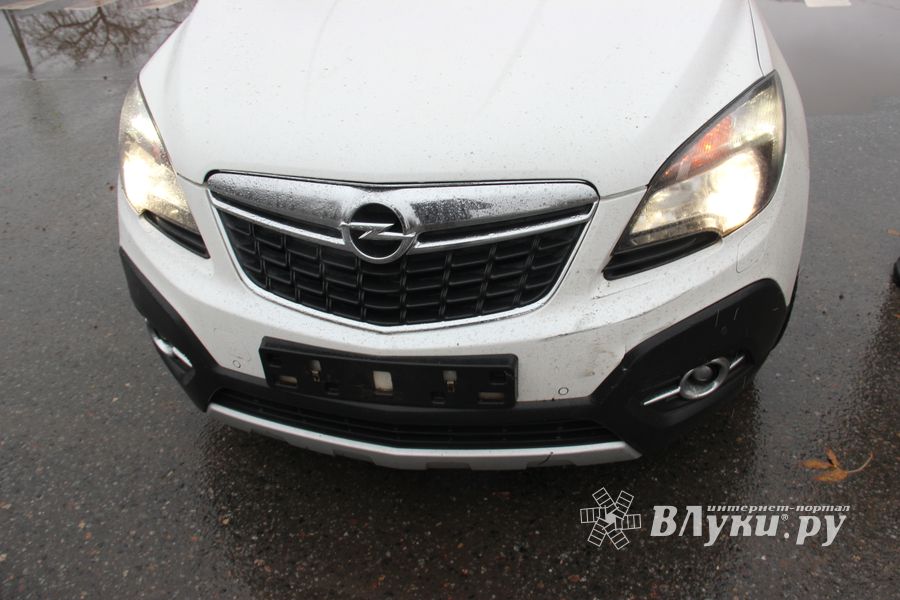 ДТП на проспекте Гагарина в Великих Луках (ФОТО)