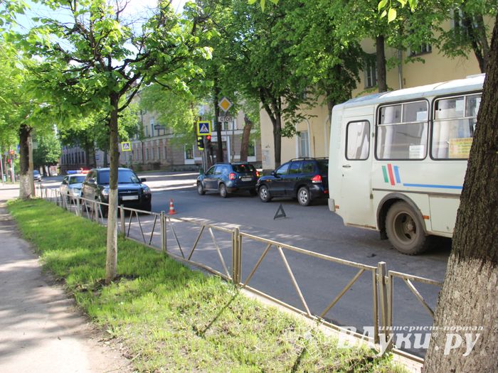 На улице Некрасова произошло ДТП (ФОТО)