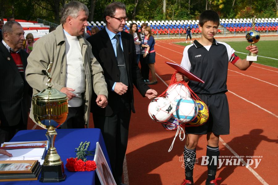 Команда школы №2 стала сильнейшей на турнире памяти М.Ф.Хренова