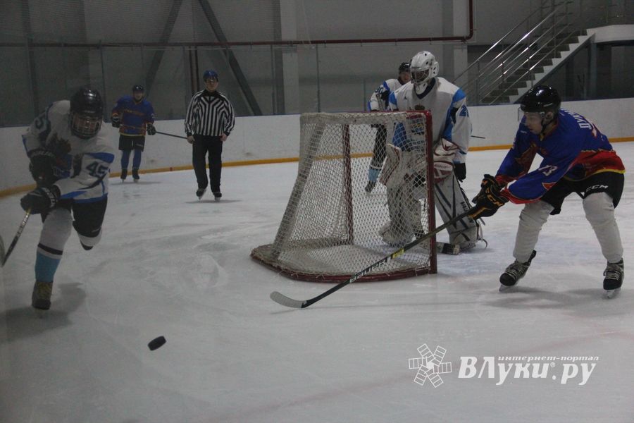 Хоккейная встреча «ЛукиСпорт» — «Барсы» состоялась в «Айсберге» (ФОТО)