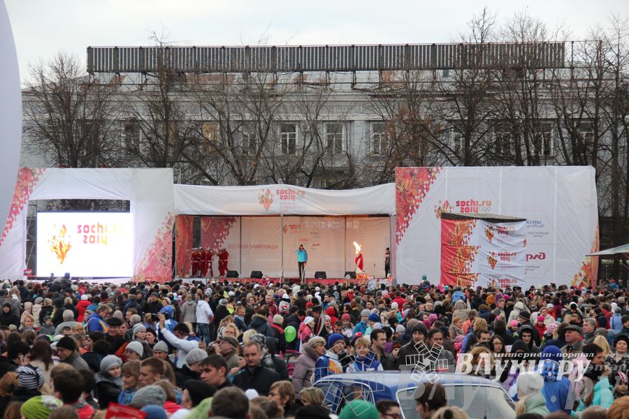 Эстафета Олимпийского огня в Изборске и Пскове