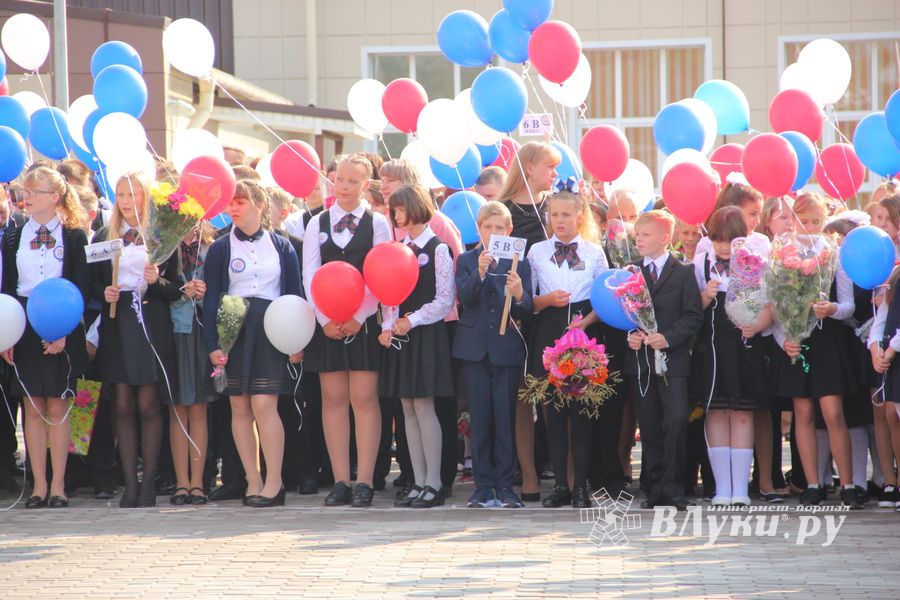 В Великих Луках открыли новый корпус школы №6 (ФОТО)