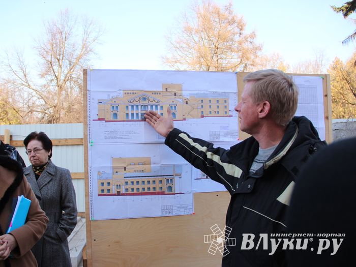 В театре не могут быть пластиковые окна... (фото)