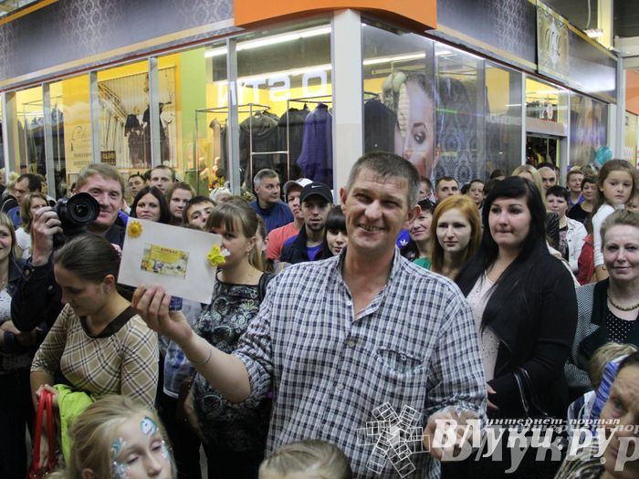 Торговый центр «Апельсин» отметил День рождения