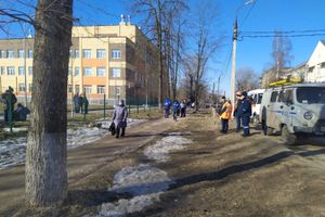 Учеников школы №6 в Великих Луках эвакуировали (ФОТО)