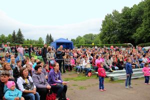 В Великих Луках День России отметили большим концертом (ФОТО)