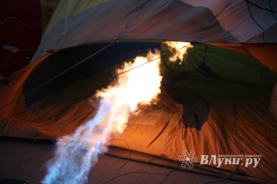 Ночным свечением аэростатов завершилась 24-я Международная встреча воздухоплавателей (ФОТО)