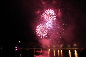 День города: концерт, аэростаты и салют (ФОТО)