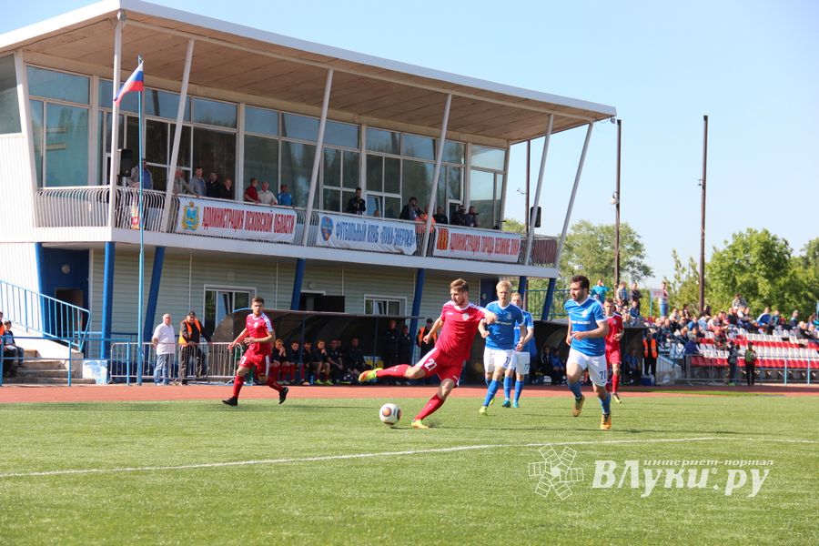 Великолучане проиграли последний домашний матч дебютного сезона (ФОТО)