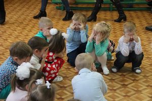 Малыши сада №1 поздравили мам и бабушек с 8 марта