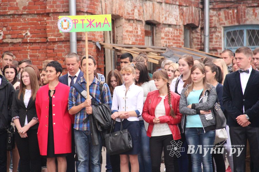 ВГСХА встретила первокурсников пирогами (ФОТО)