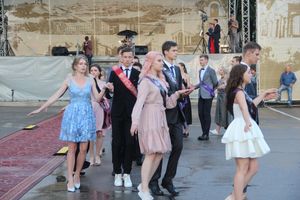 Великолукской «Бригантине» пришлось поплавать под дождём (ФОТО)