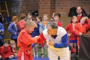В Великих Луках проходит турнир самбистов (ФОТО)