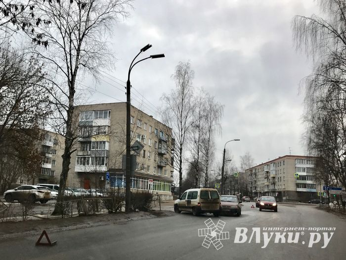 В Великих Луках произошло ДТП (ФОТО)