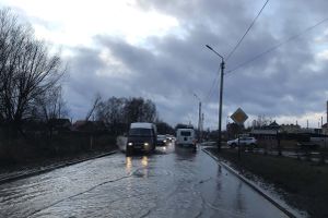 На улице Гражданской прорвало трубу (ФОТО; ВИДЕО)