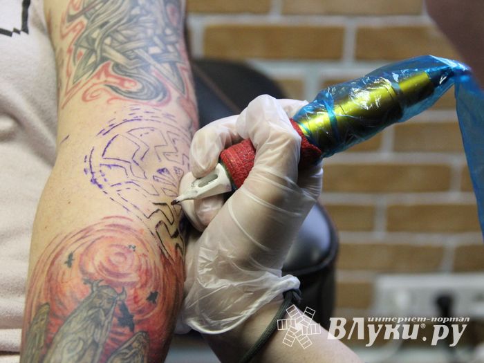 Великолучане нашли оригинальный способ признаться в любви