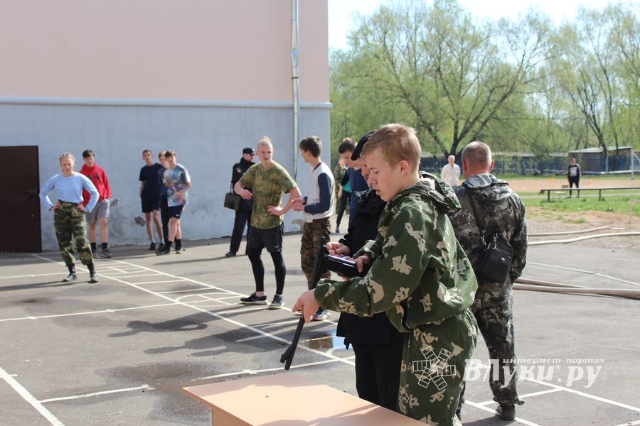 В Великих Луках спасали «заложников» (ФОТО)