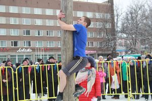 В Великих Луках прошел праздник Масленицы (ФОТО)