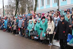 В Великих Луках прошел Парад Победы (ФОТО)