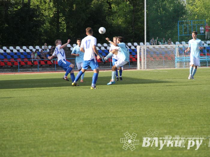 В Великих Луках состоялся матч Первенства СЗФО по футболу между командами «Луки-Энергия» и «Химик»