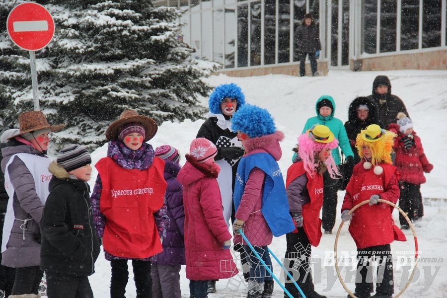 В Великих Луках встретили Масленицу