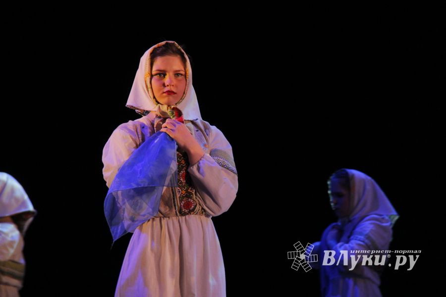 Великие Луки встретили День танца (ФОТО)