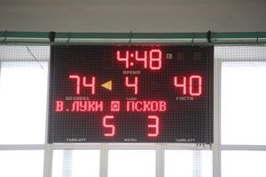 В Великих Луках прошел чемпионат по баскетболу