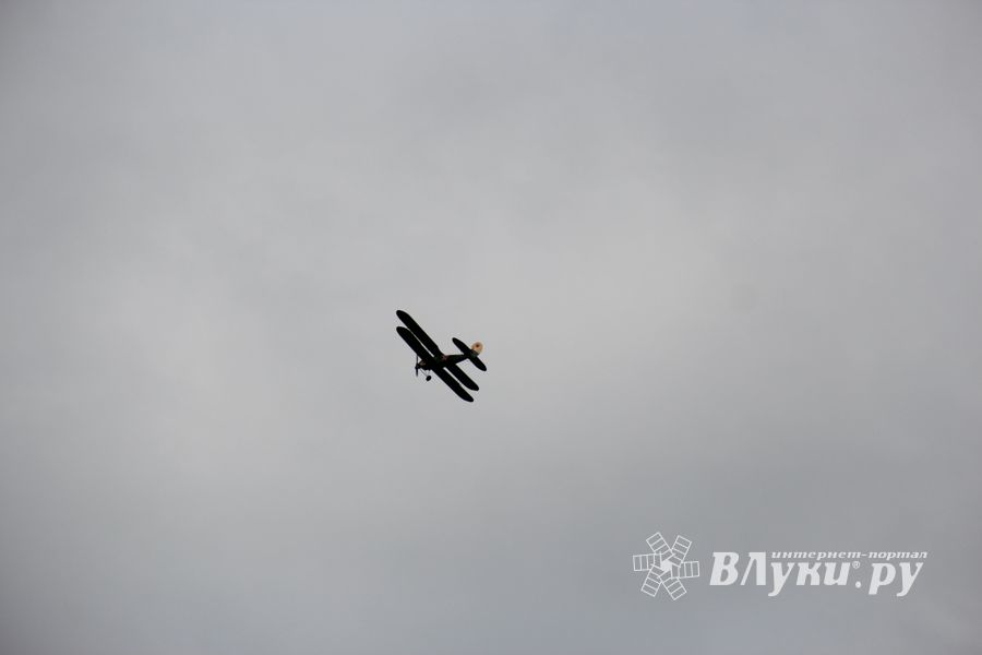 В Великих Луках проходит 7-й Фестиваль авиамодельного спорта (ФОТО)