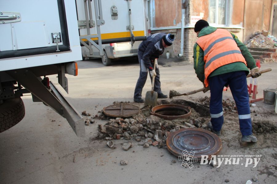 На ул. Нелидовской заменили люк на колодце (ФОТО)