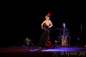 В великих Луках выступил московский коллектив фламенко